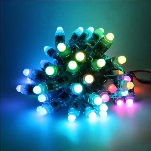 vianočné osvetlenie na stromčeky vonku